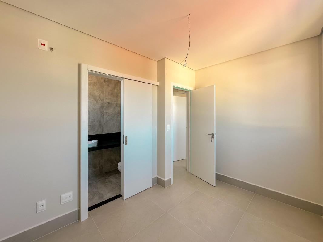 Cobertura, Planalto, 3 Quartos, 2 Vagas, 1 Suíte