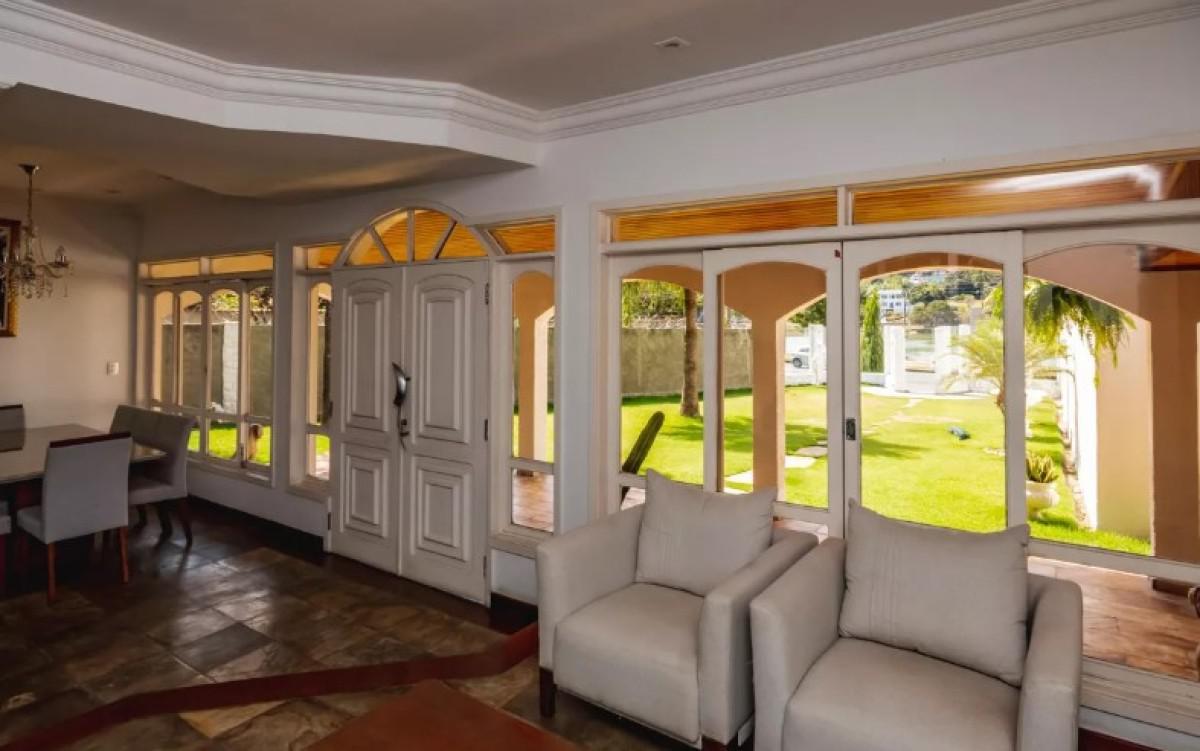 Casa, Bandeirantes (pampulha), 3 Quartos, 0 Vaga, 3 Suítes