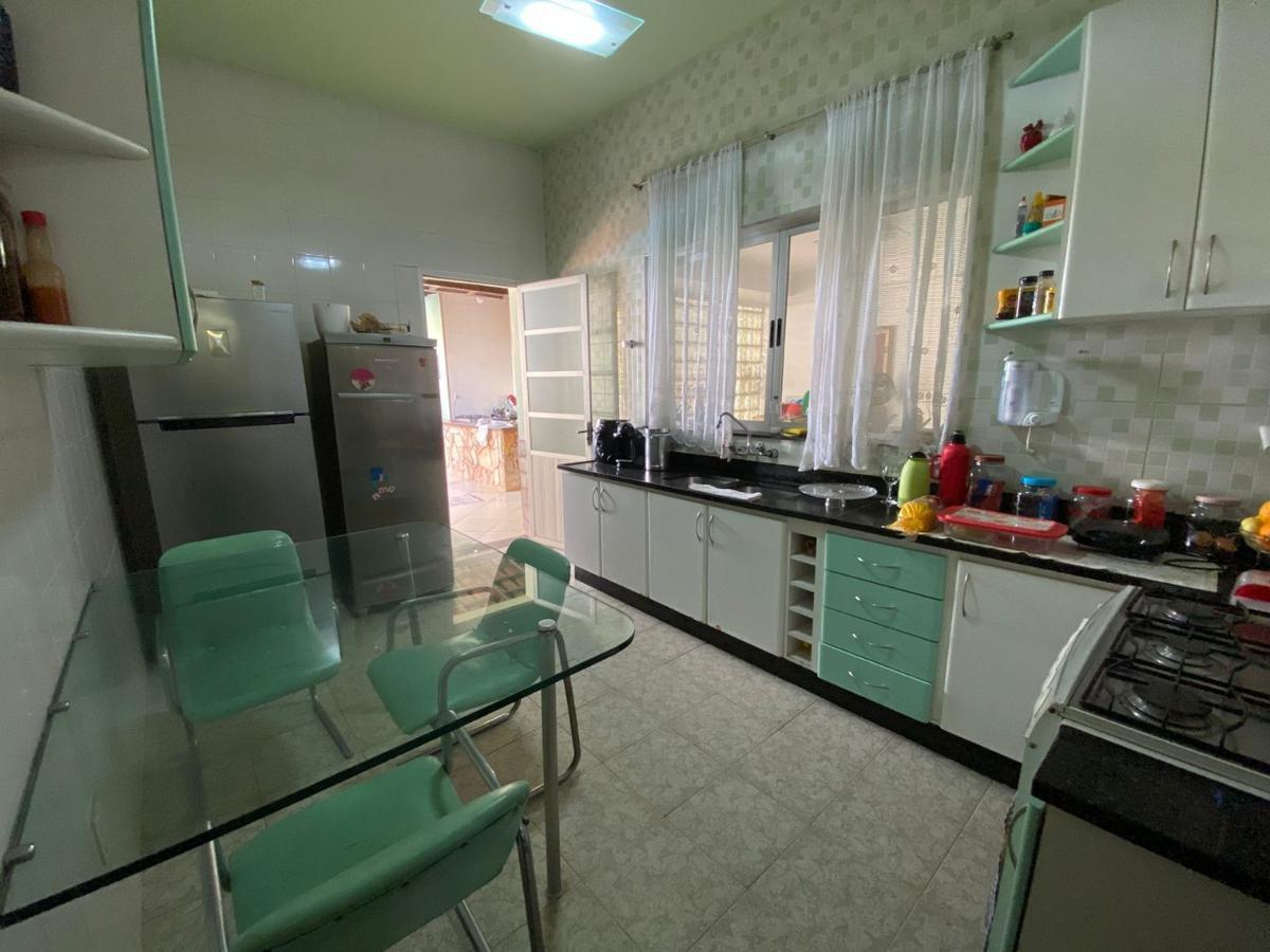 Casa, João Pinheiro, 4 Quartos, 2 Vagas, 1 Suíte
