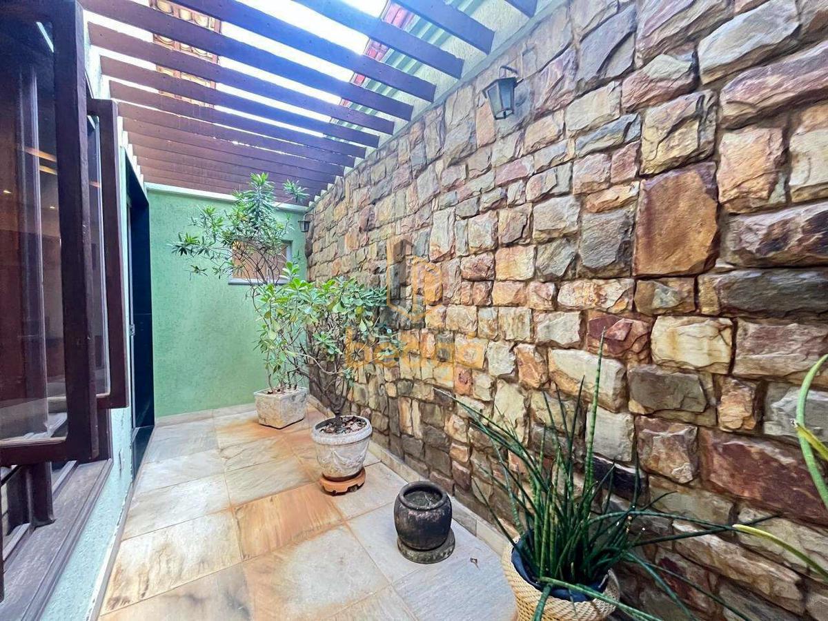 Casa, Ouro Preto, 4 Quartos, 5 Vagas, 2 Suítes