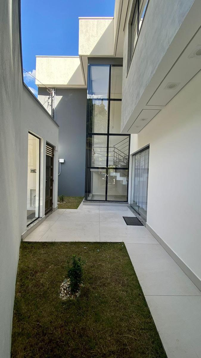 Casa, Bom Retiro, 4 Quartos, 2 Vagas, 1 Suíte