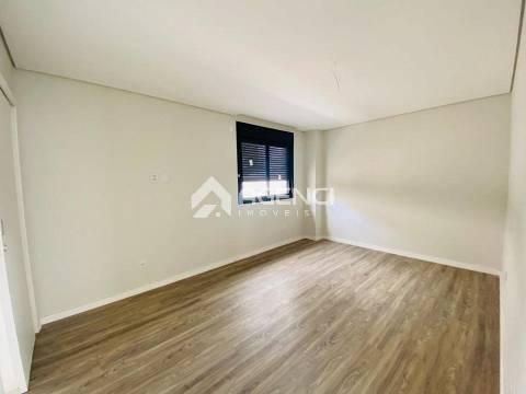 Apartamento, Portal do Sol, 4 Quartos, 0 Vaga, 3 Suítes