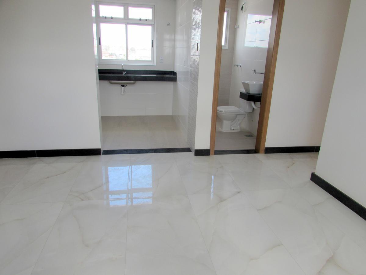 Cobertura, Santa Mônica, 2 Quartos, 2 Vagas, 1 Suíte