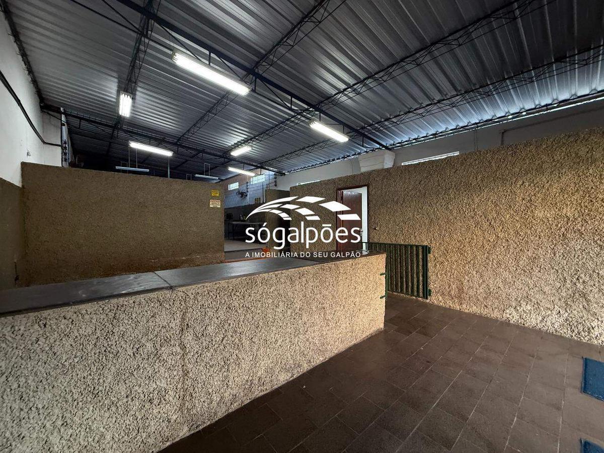 Galpão, Carlos Prates