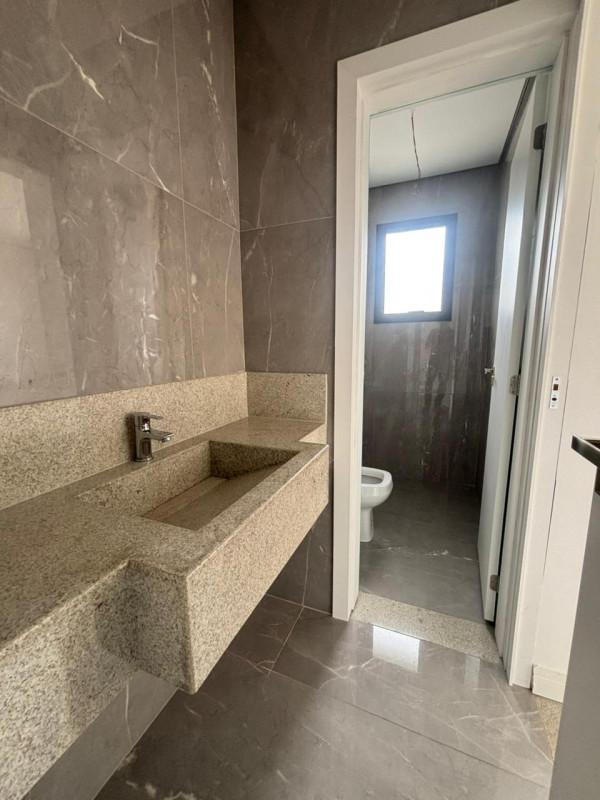 Casa, Planalto, 3 Quartos, 3 Vagas, 2 Suítes