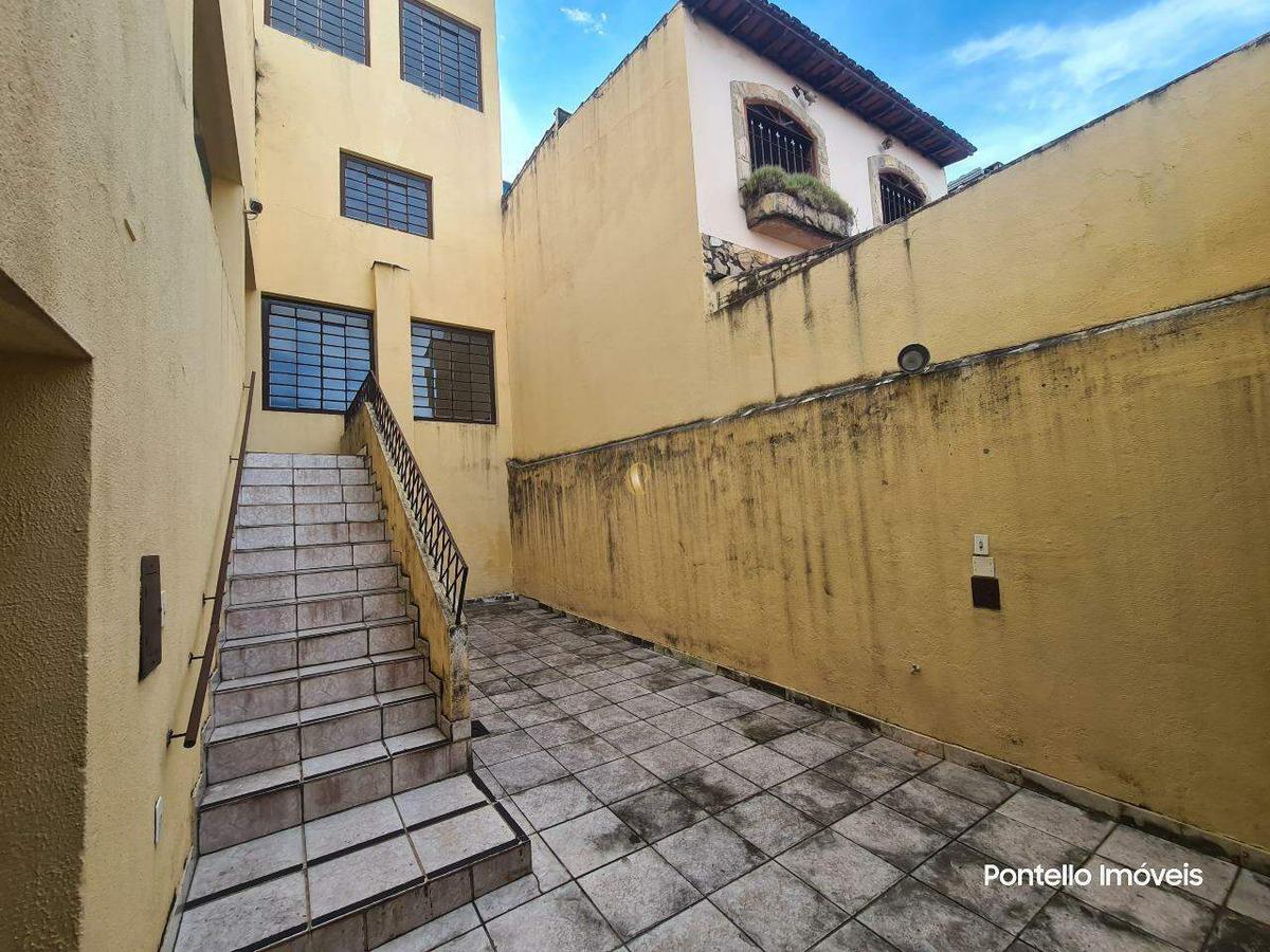 Prédio, Renascença, 8 Quartos, 2 Vagas