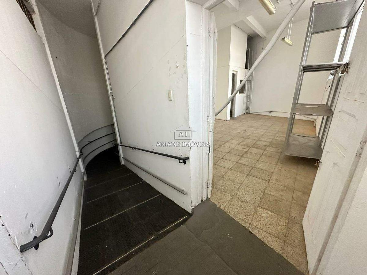 Galpão, Floresta, 0 Quarto, 0 Vaga