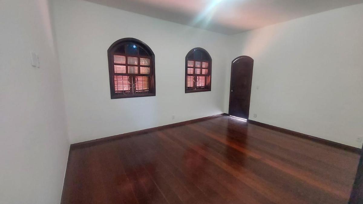 Casa, Santa Cruz, 4 Quartos, 4 Vagas, 2 Suítes