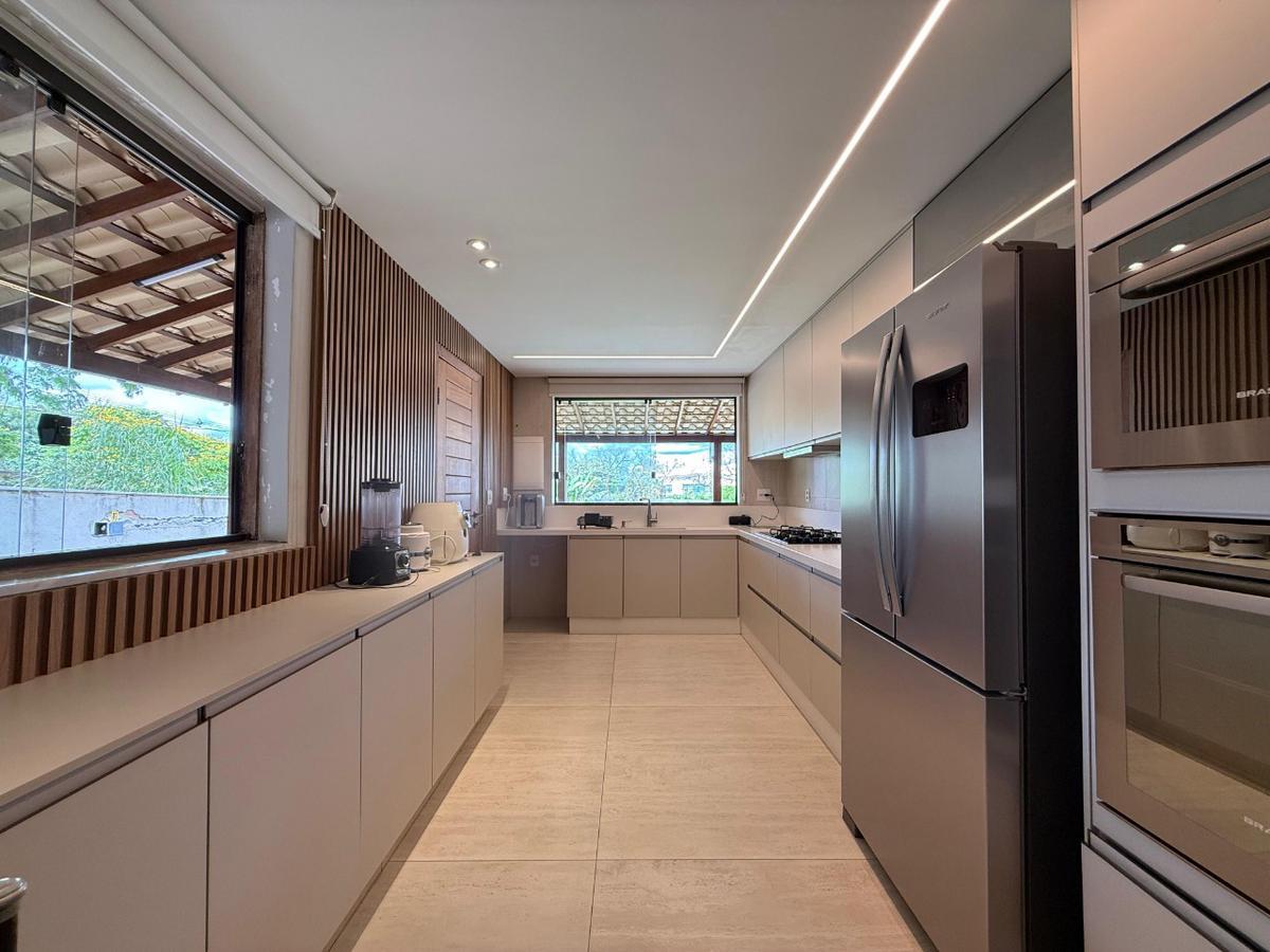 Casa, Bandeirantes (pampulha), 4 Quartos, 4 Vagas, 3 Suítes