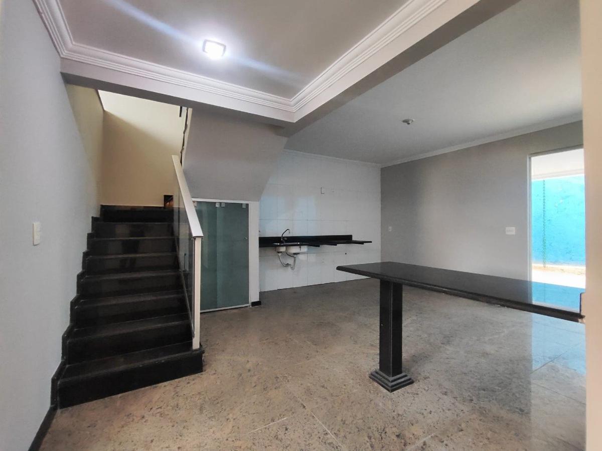 Casa, Nova Floresta, 3 Quartos, 2 Vagas, 1 Suíte