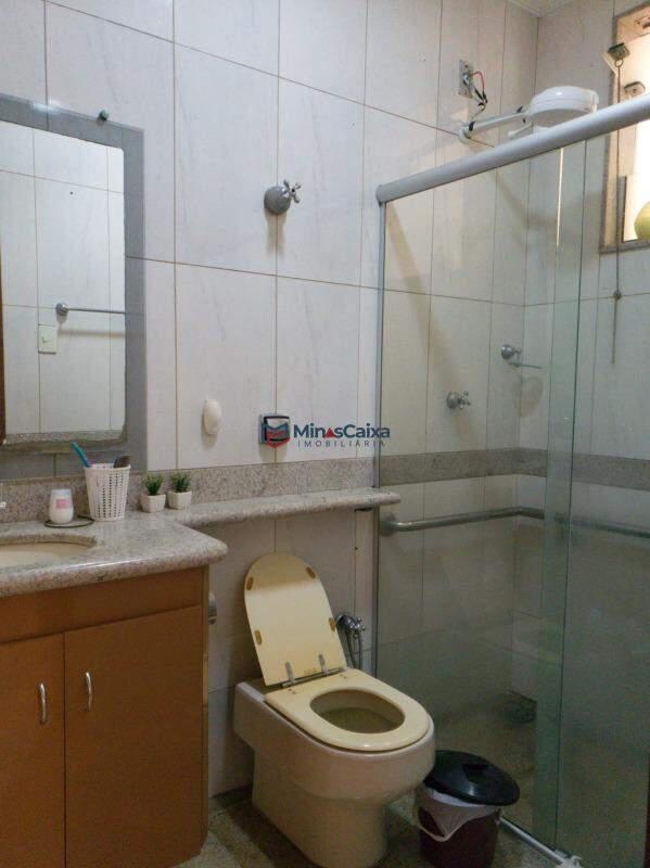 Casa, Primavera, 6 Quartos, 3 Vagas, 1 Suíte