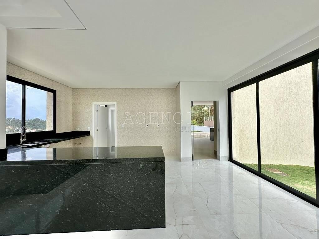 Casa, Alphaville - Lagoa dos Ingleses, 4 Quartos, 0 Vaga, 4 Suítes