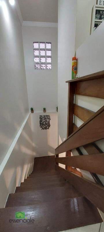 Casa, Santa Cruz Industrial, 3 Quartos, 2 Vagas