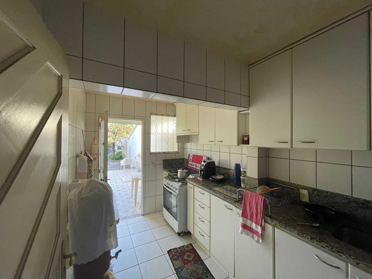 Lote, Padre Eustáquio, 4 Quartos, 0 Vaga, 1 Suíte