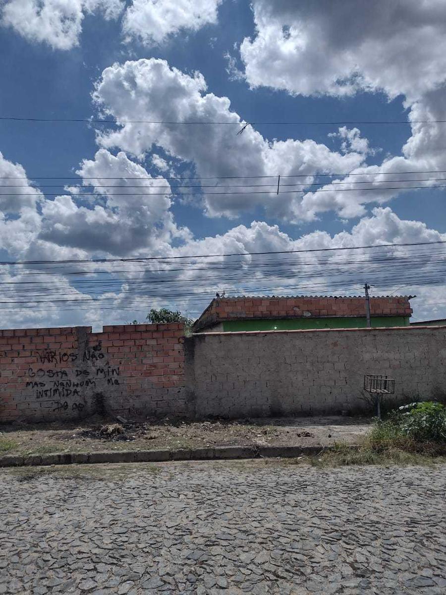 Lote, Florença, 0 Quarto, 0 Vaga