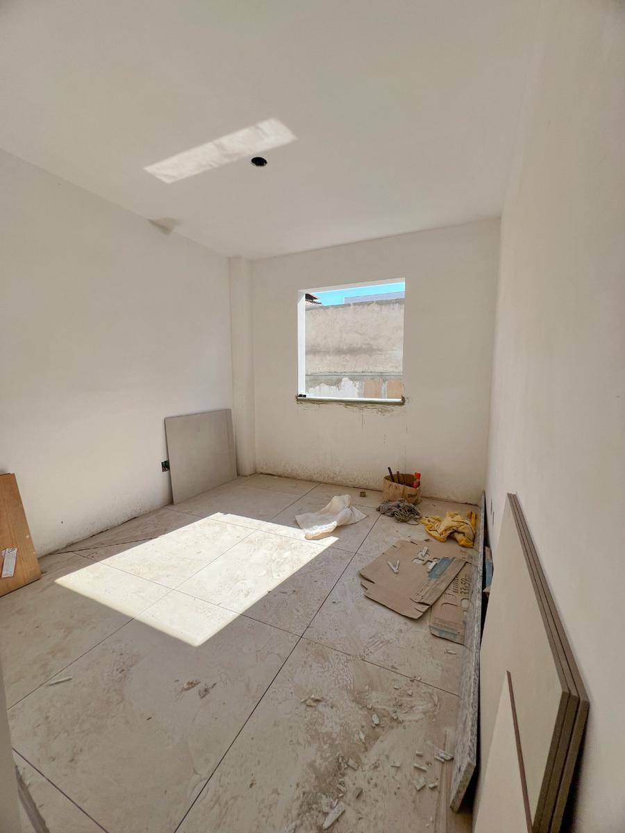 Casa, Santa Branca, 2 Quartos, 2 Vagas, 2 Suítes