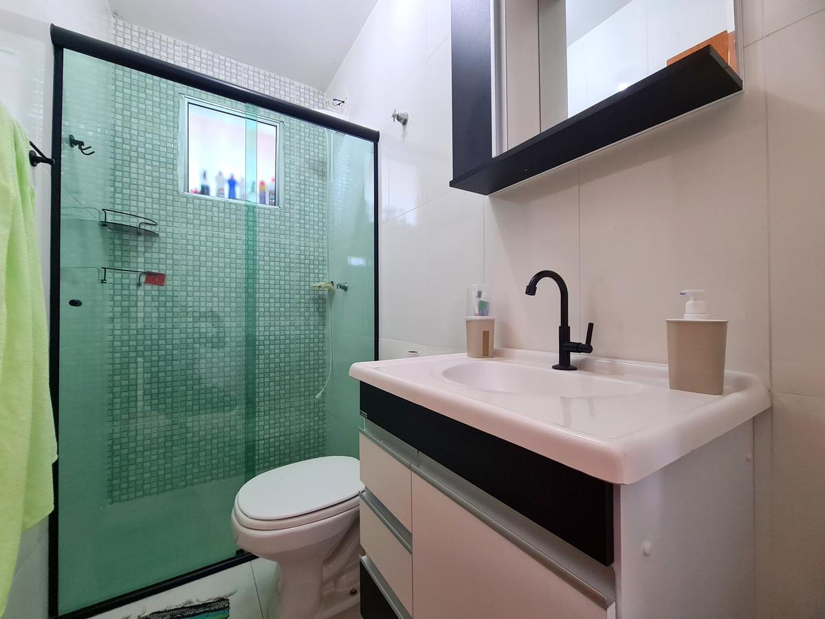 Casa, Ressaca, 2 Quartos, 1 Vaga