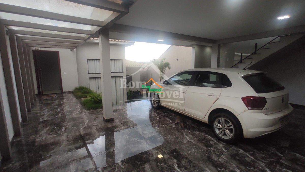 Casa, Centro, 2 Quartos, 2 Vagas, 1 Suíte