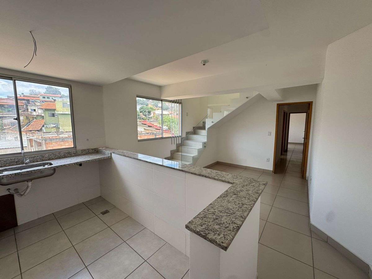 Cobertura, Concórdia, 2 Quartos, 2 Vagas, 1 Suíte