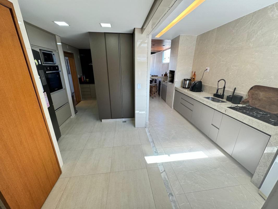 Apartamento, Sagrada Família, 3 Quartos, 2 Vagas, 1 Suíte