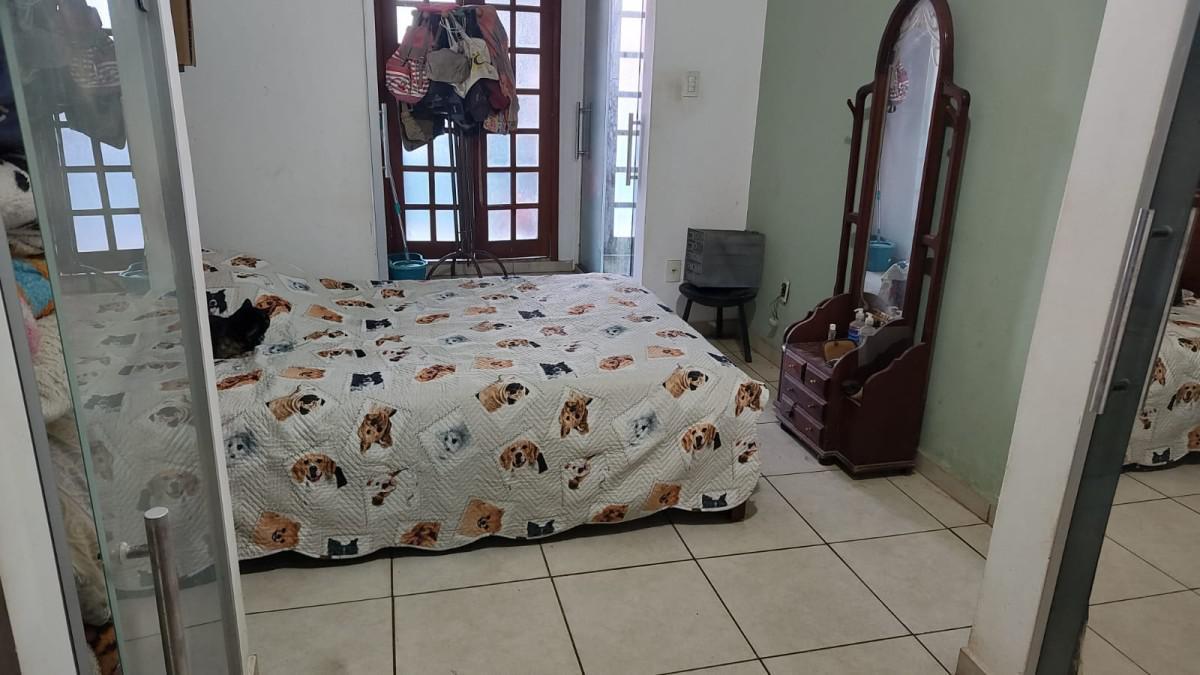 Casa, Estoril, 2 Quartos, 4 Vagas, 1 Suíte