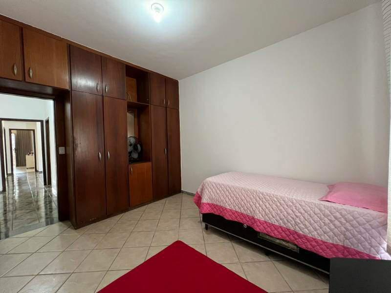 Casa, Planalto, 6 Quartos, 6 Vagas, 2 Suítes