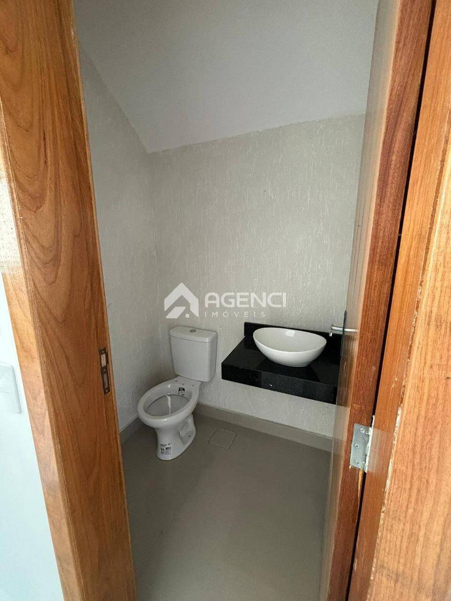 Casa, Vale das Orquídeas, 3 Quartos, 0 Vaga, 1 Suíte