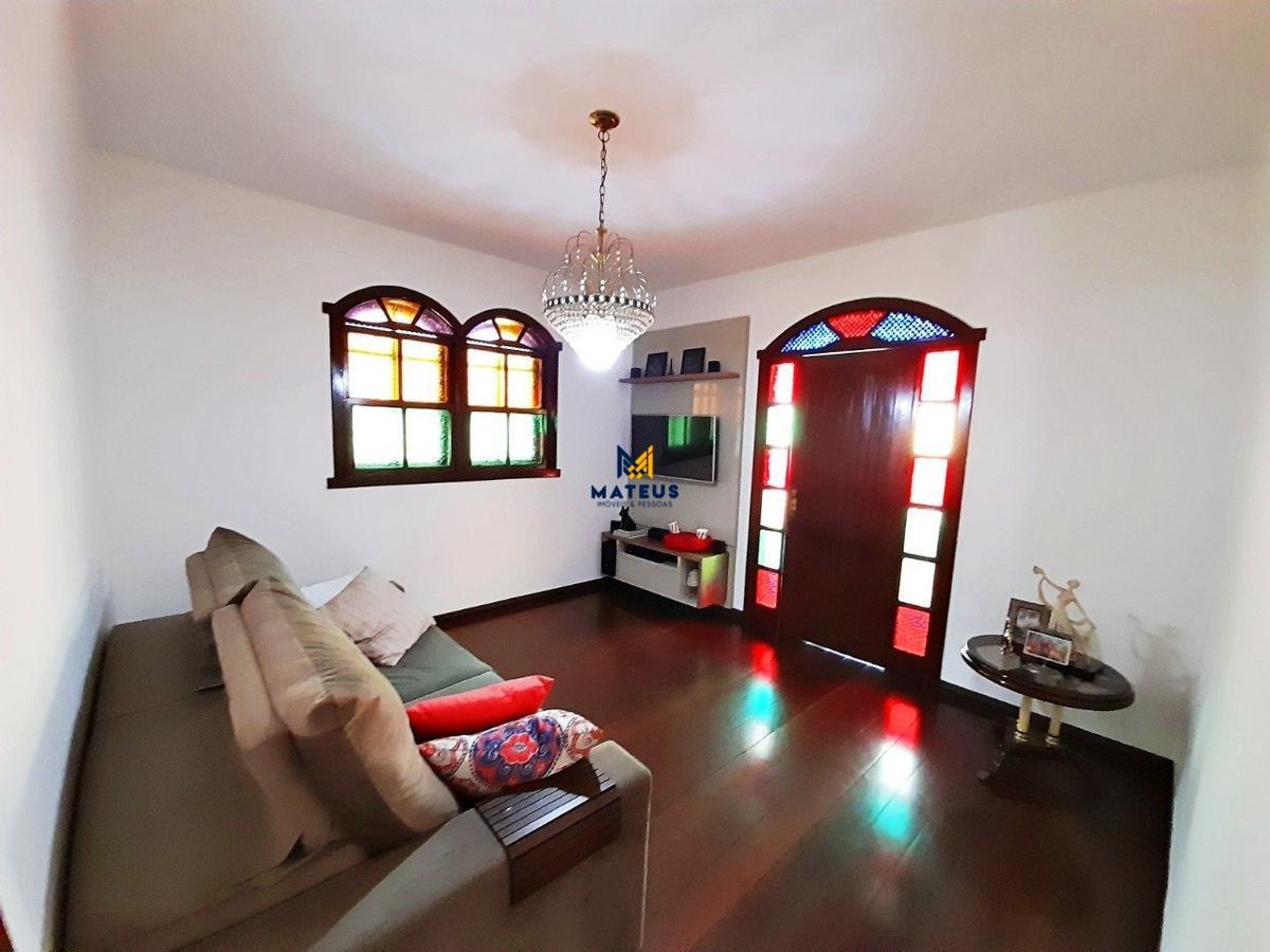 Casa, Caiçaras, 5 Quartos, 4 Vagas, 2 Suítes