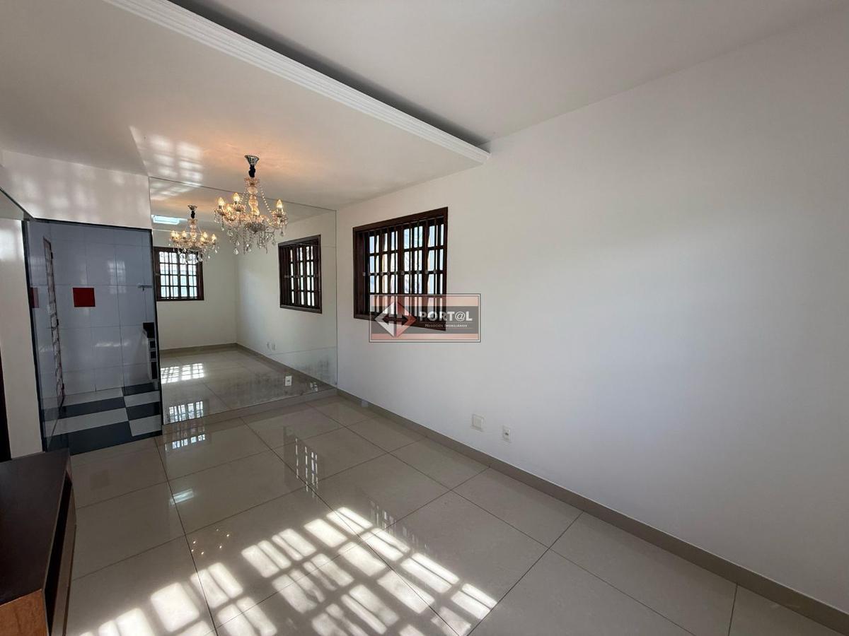 Casa, Itapoã, 3 Quartos, 4 Vagas, 1 Suíte