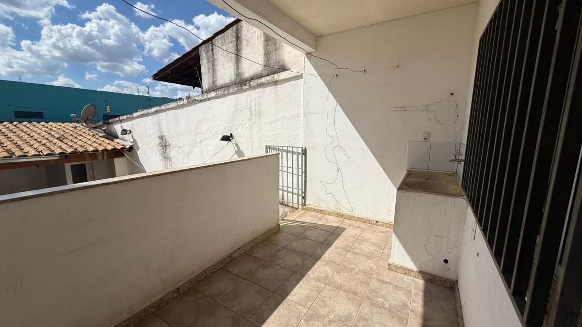 Casa, Arvoredo, 4 Quartos, 2 Vagas, 1 Suíte