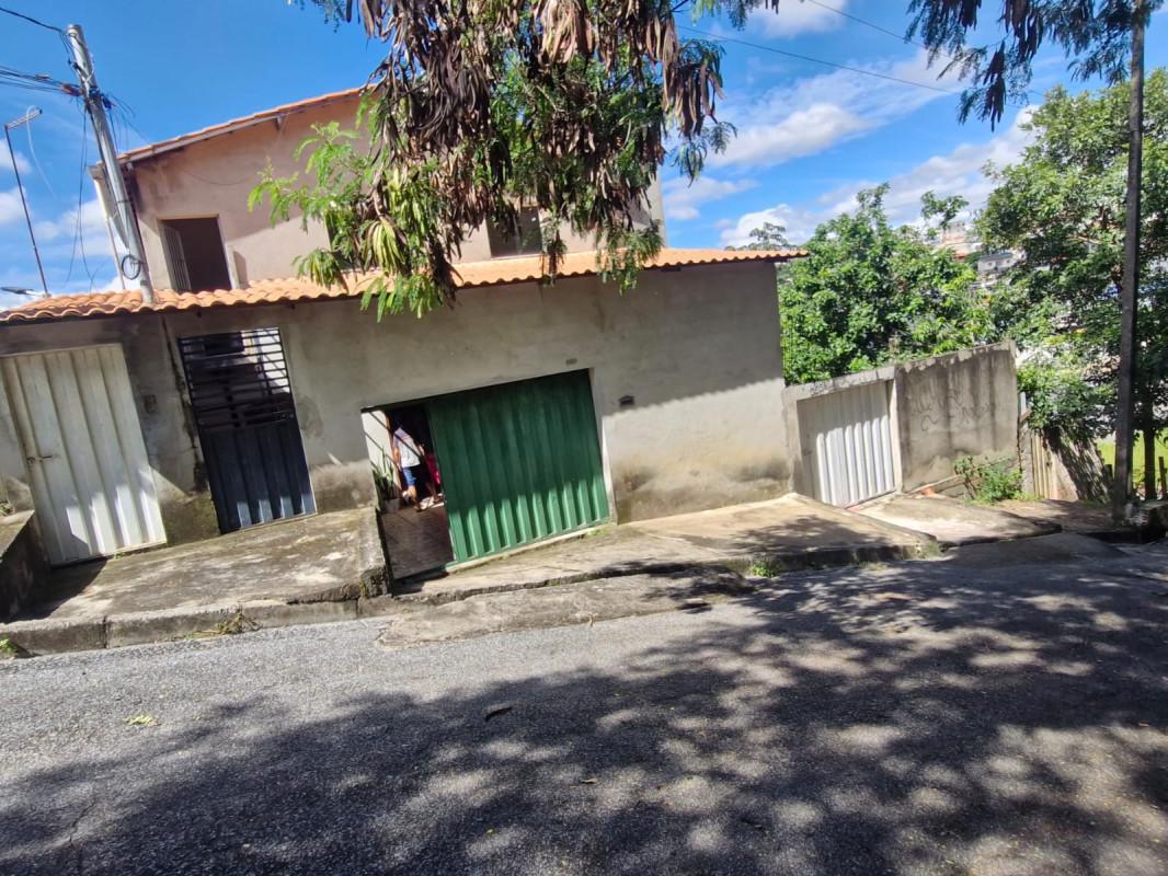 Casa, Vila Cristina, 2 Quartos, 1 Vaga, 1 Suíte