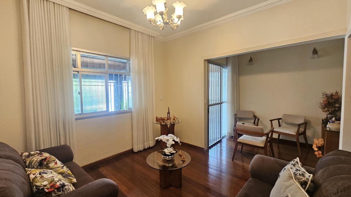 Casa, João Pinheiro, 3 Quartos, 2 Vagas, 1 Suíte