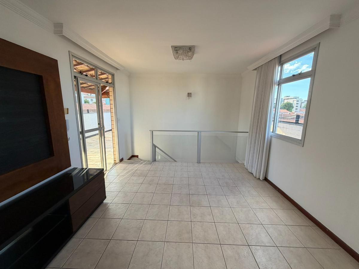 Cobertura, Santa Rosa, 3 Quartos, 2 Vagas, 1 Suíte