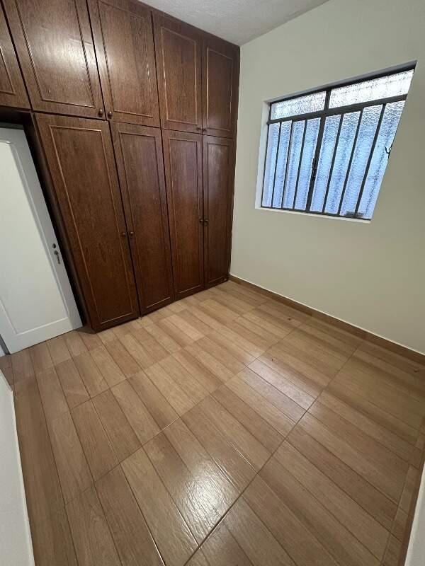 Casa, Sagrada Família, 0 Quarto, 1 Vaga