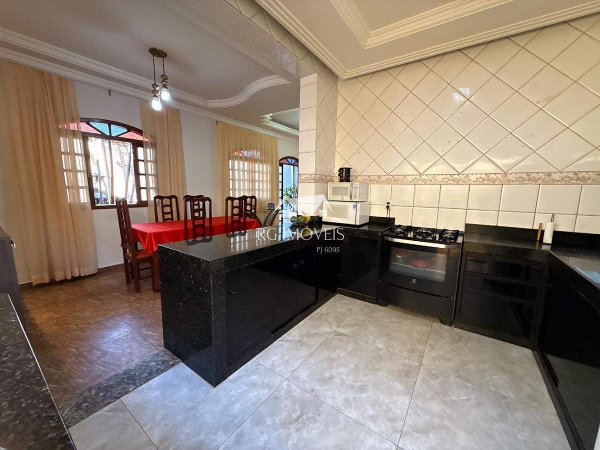 Casa, Niterói, 4 Quartos, 6 Vagas, 1 Suíte