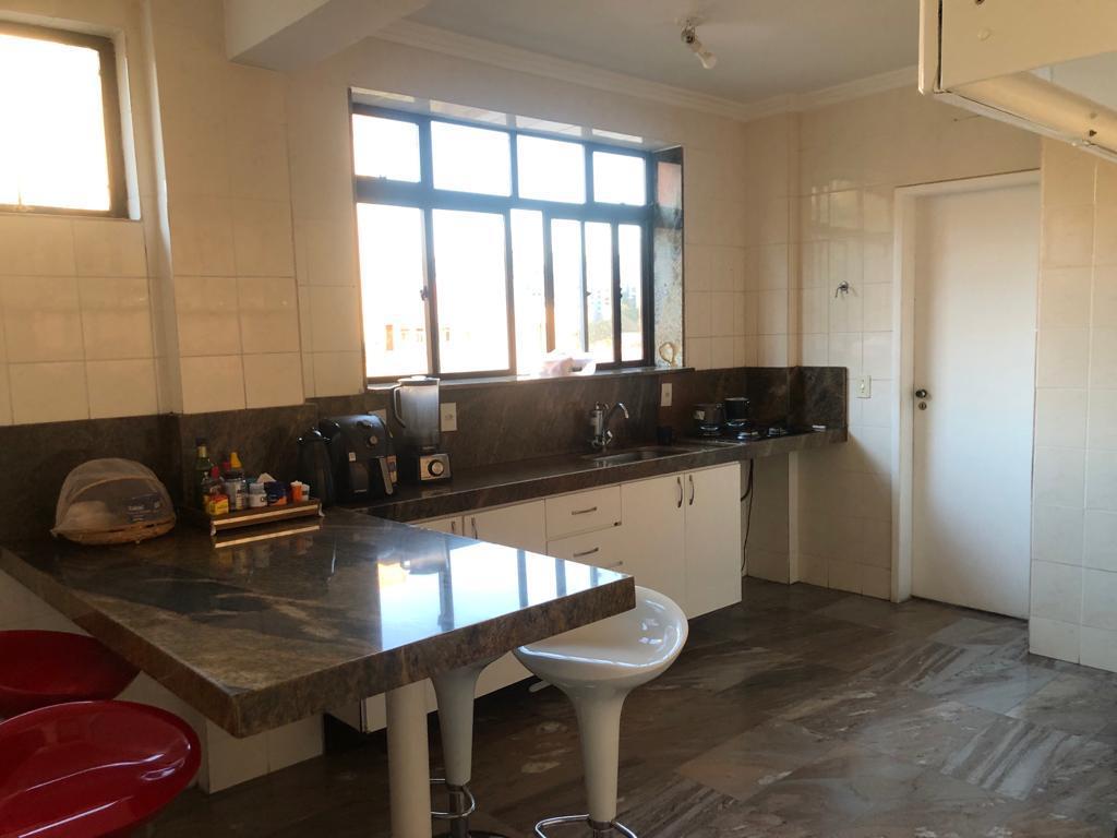 Cobertura, Estoril, 3 Quartos, 2 Vagas, 1 Suíte