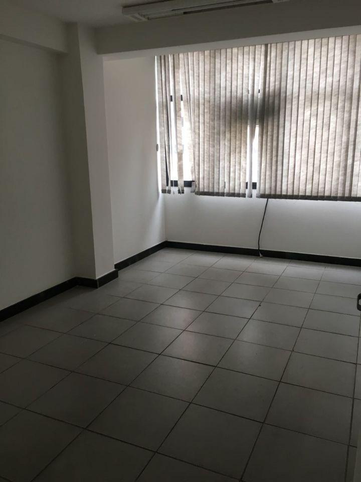 Andar, Estoril, 0 Quarto, 5 Vagas