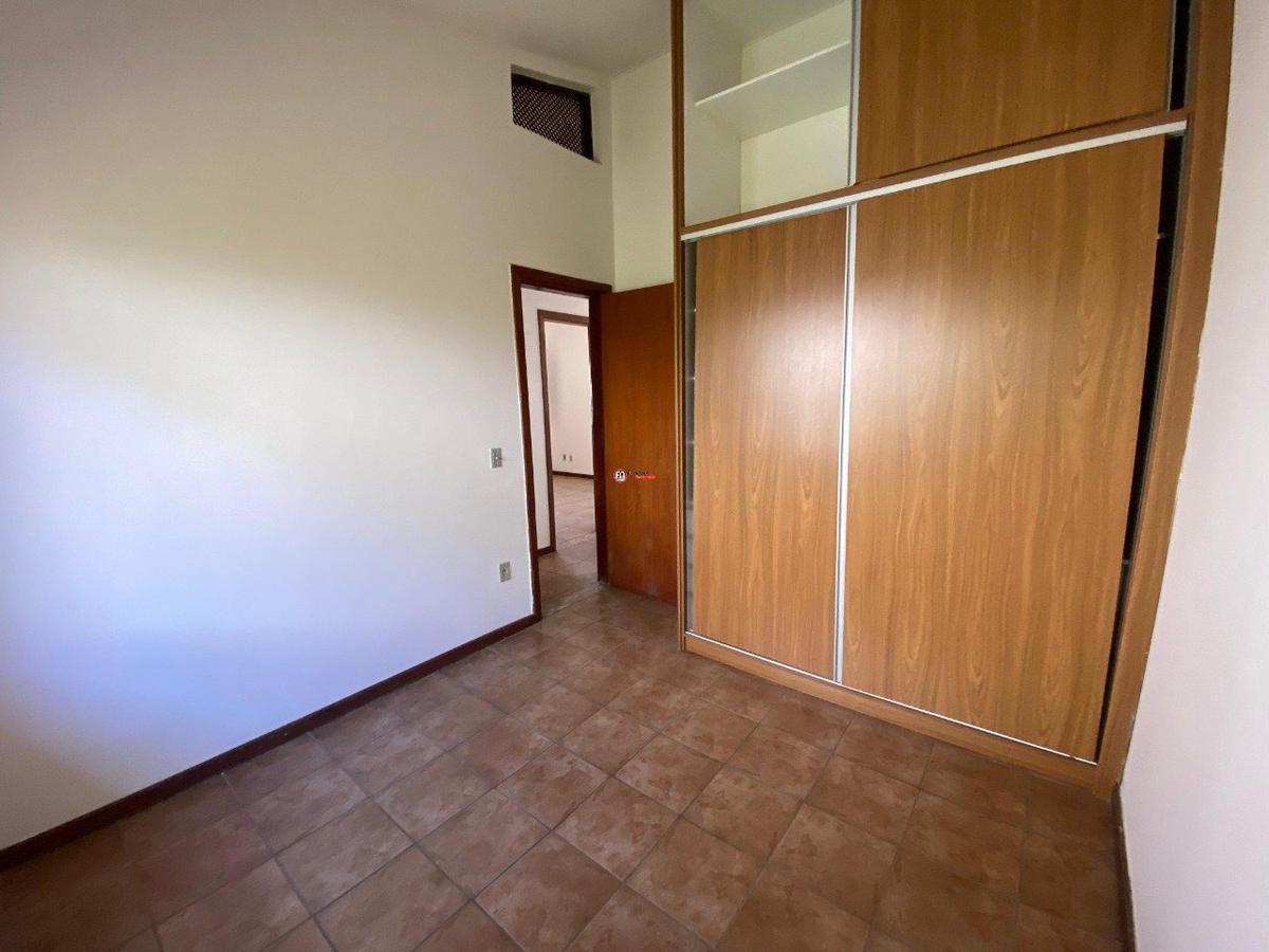 Casa, Nacional, 4 Quartos, 4 Vagas, 2 Suítes