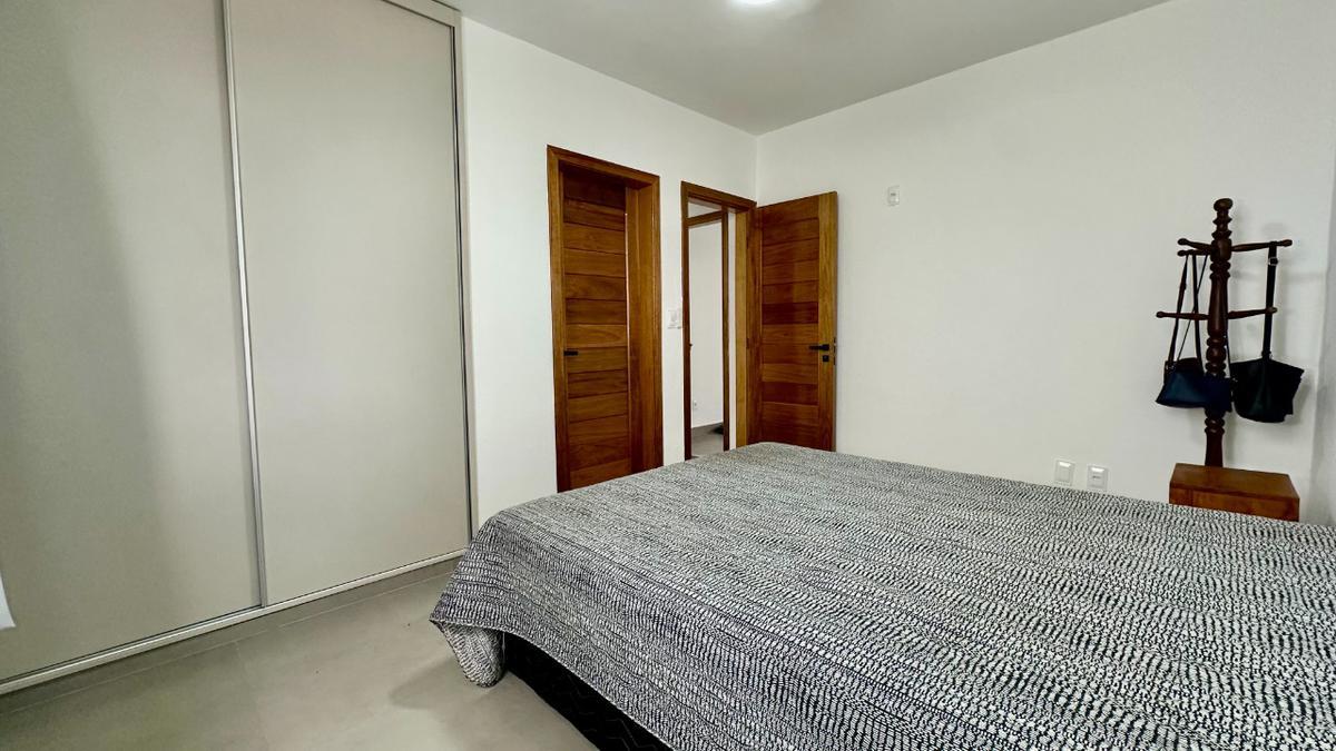 Casa, Itapoã, 4 Quartos, 4 Vagas, 1 Suíte