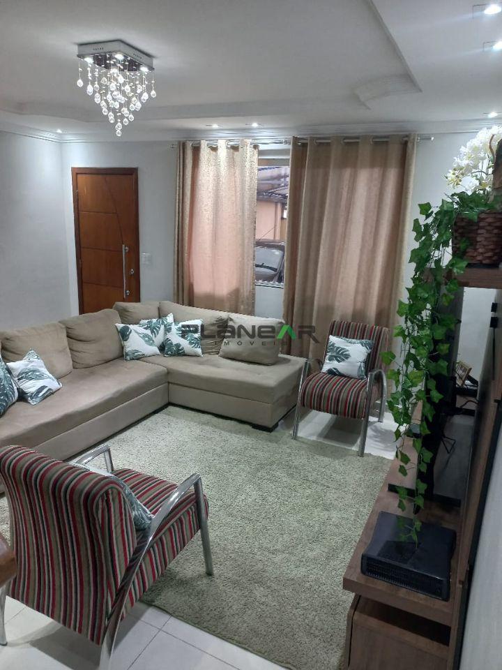 Casa, Santa Cruz Industrial, 3 Quartos, 2 Vagas, 1 Suíte