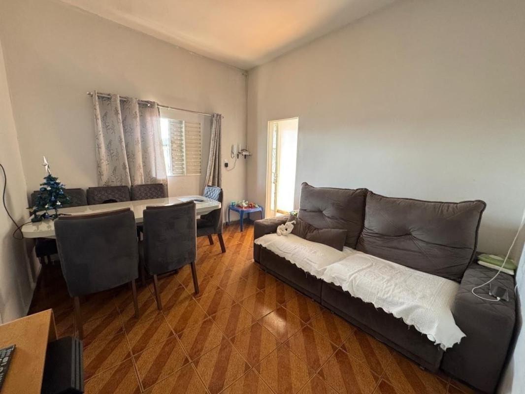 Casa, Jardim Laguna, 2 Quartos, 3 Vagas