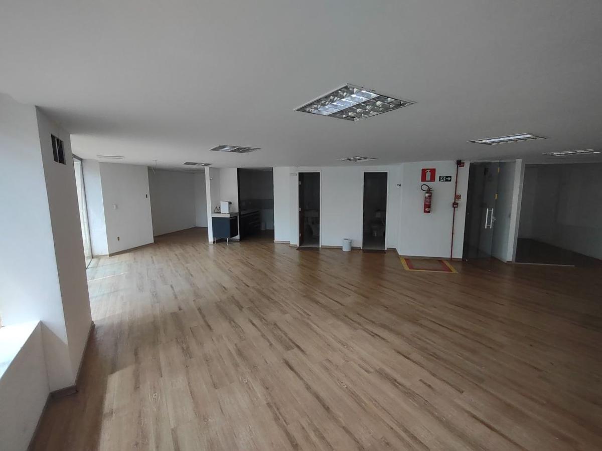 Sala, Santa Efigênia, 0 Quarto, 7 Vagas