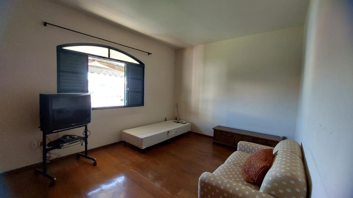 Casa, Vila Martins, 4 Quartos, 5 Vagas, 1 Suíte