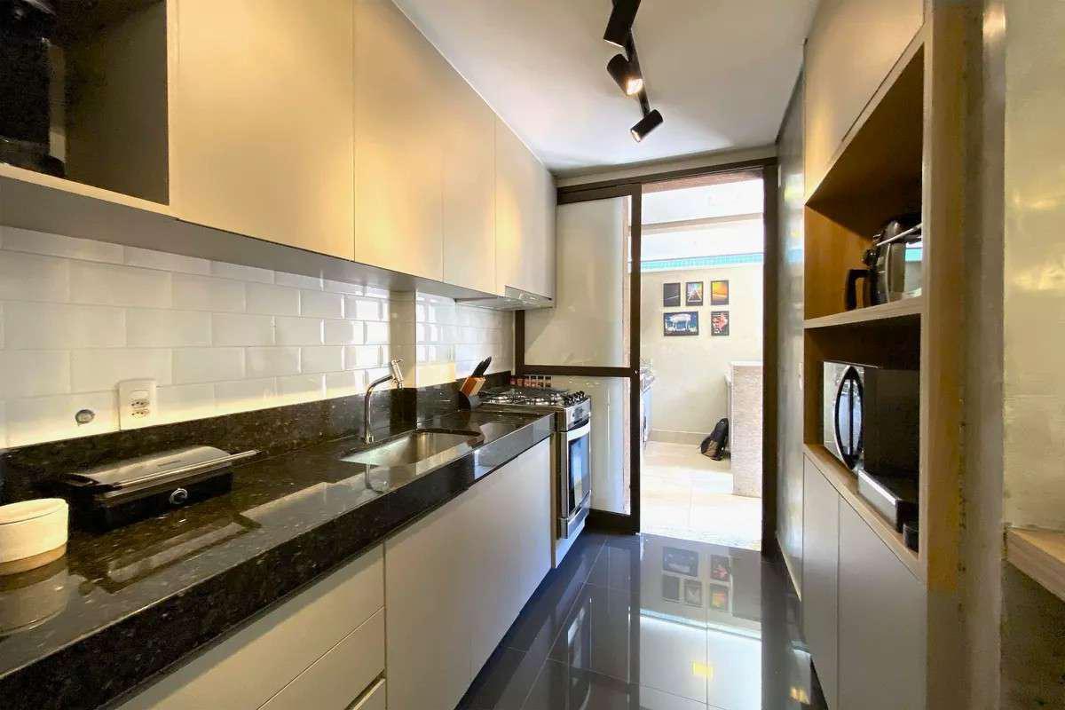 Apartamento, Funcionários, 2 Quartos, 2 Vagas, 2 Suítes