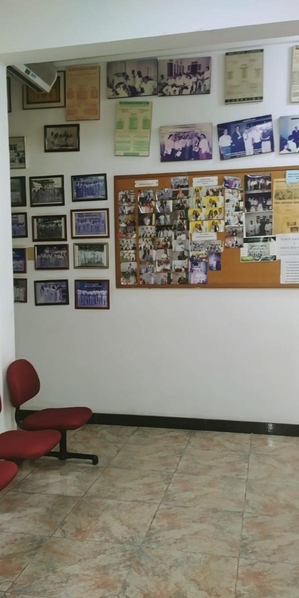 Casa Comercial, Funcionários, 0 Quarto, 10 Vagas