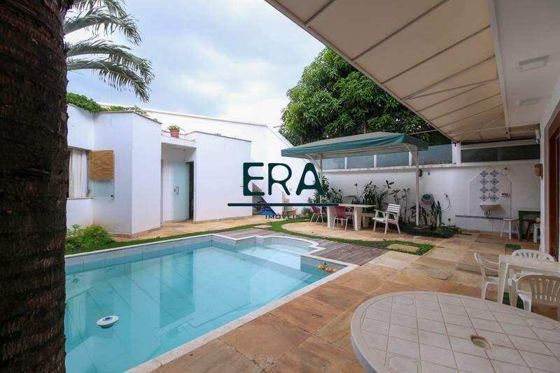 Casa, Serra, 4 Quartos, 5 Vagas, 1 Suíte