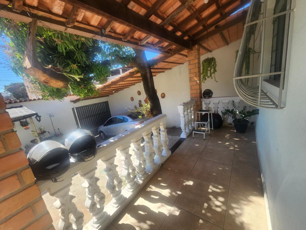 Casa, Coqueiros, 4 Quartos, 6 Vagas, 2 Suítes