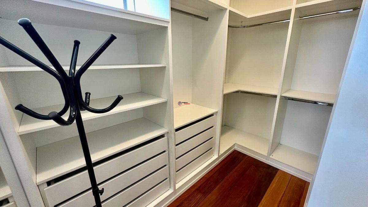 Casa, Itapoã, 3 Quartos, 4 Vagas, 1 Suíte