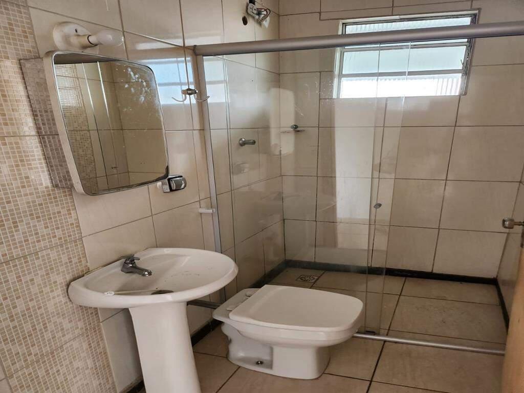 Casa, Santa Cruz, 2 Quartos, 1 Vaga