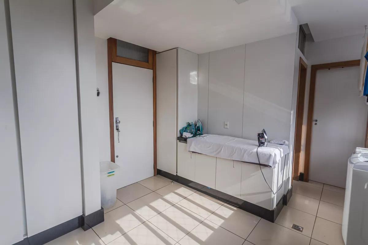 Apartamento, Serra, 4 Quartos, 3 Vagas, 5 Suítes